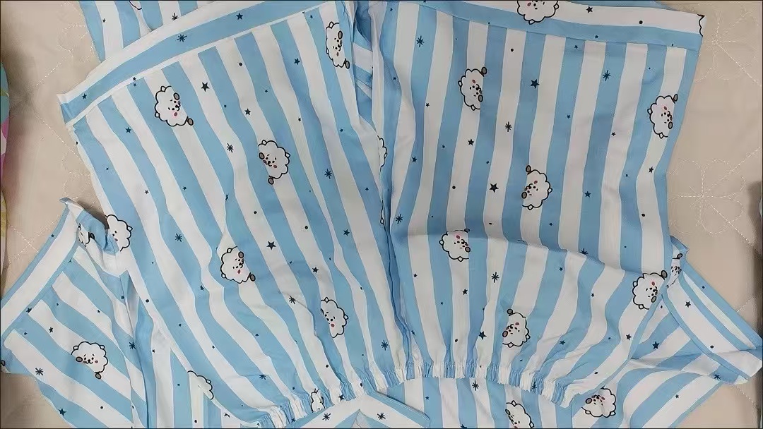 Set Estivo Unisex BT21: T-shir - Tippet Line recensione e prezzo